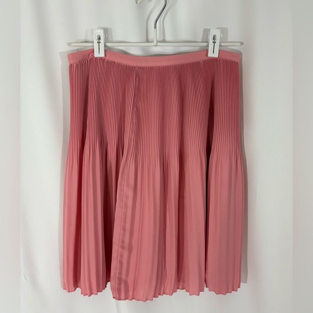 LOFT Soft Pleated Peachy Pink Flare Skirt